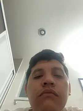 Snapshot of michael877675 chatting on December 4, 12:25 pm michael877675 online show from December 4, 12:25 pm