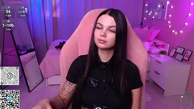 Snapshot of Michela_Fruet chatting on May 5, 1:02 am Michela Fruet online show from May 5, 1:02 am