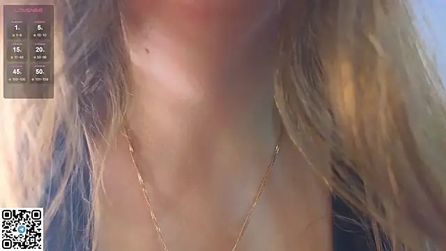 miss bubbles  online show from October 31, 11:17 pm