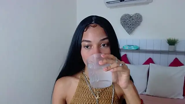 KittyLove s online show from February 10, 7:40 pm