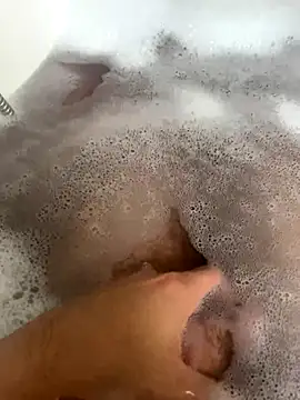 Snapshot of boran72 chatting on December 17, 1:39 pm boran72 online show from December 17, 1:39 pm