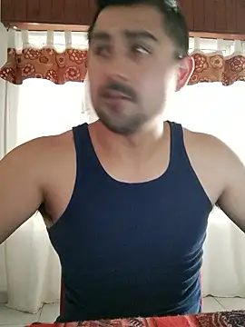 Snapshot of Bradd_32 chatting on January 11, 7:08 pm Bradd 32 online show from January 11, 7:08 pm