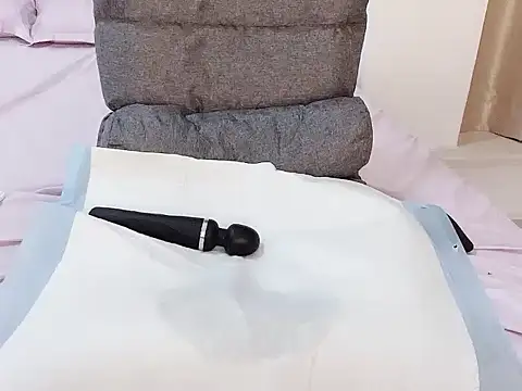 Snapshot of Tina-333 chatting on November 11, 7:14 pm Tina-333 online show from November 11, 7:14 pm