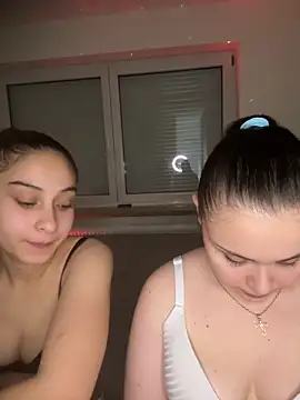 Snapshot of FemmeAffair chatting on March 4, 9:10 pm FemmeAffair online show from March 4, 9:10 pm