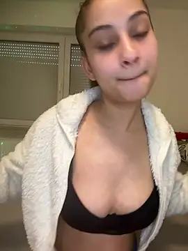 Snapshot of FemmeAffair chatting on March 15, 2:12 pm FemmeAffair online show from March 15, 2:12 pm