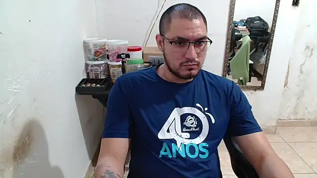 Snapshot of Leonino231 chatting on October 2, 11:50 am Leonino231 online show from October 2, 11:50 am