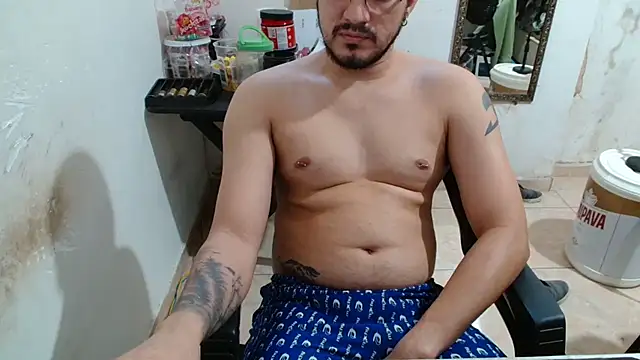 Snapshot of Leonino231 chatting on October 11, 4:49 pm Leonino231 online show from October 11, 4:49 pm