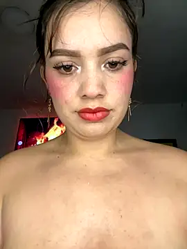 Snapshot of Jesydoll_1 chatting on November 19, 10:43 pm Jesydoll 1 online show from November 19, 10:43 pm