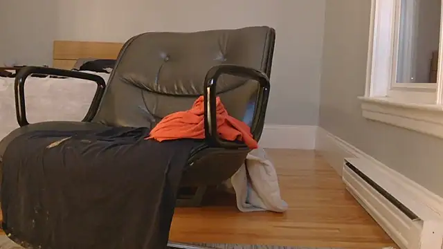 Snapshot of hungbottom603 chatting on December 15, 11:42 pm hungbottom603 online show from December 15, 11:42 pm