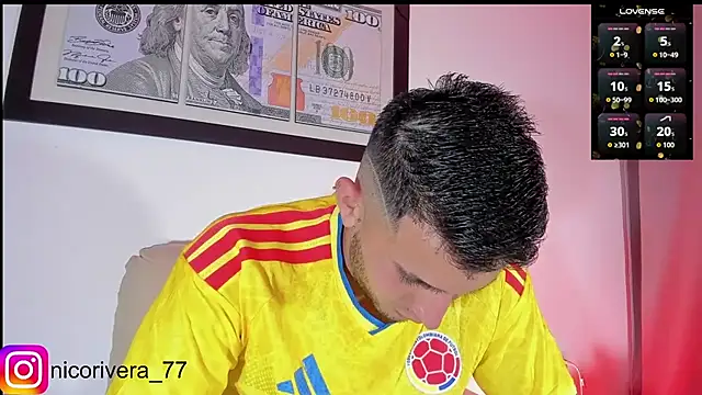 Snapshot of nico_rivera chatting on June 23, 5:27 am nico rivera online show from June 23, 5:27 am