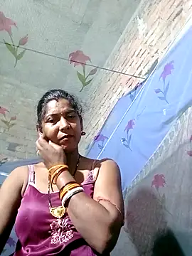 Snapshot of Savita992 chatting on May 10, 7:19 pm Savita992 online show from May 10, 7:19 pm