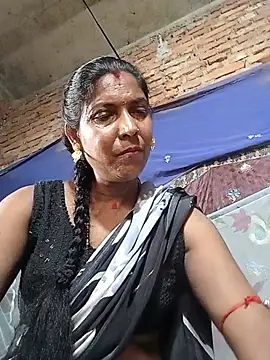 Snapshot of Savita992 chatting on May 19, 8:42 am Savita992 online show from May 19, 8:42 am