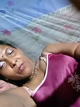 Snapshot of Savita992 chatting on June 11, 8:51 pm Savita992 online show from June 11, 8:51 pm