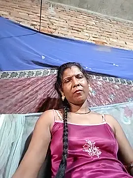 Snapshot of Savita992 chatting on June 18, 9:14 am Savita992 online show from June 18, 9:14 am