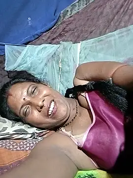 Snapshot of Savita992 chatting on July 7, 6:47 am Savita992 online show from July 7, 6:47 am
