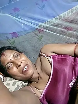 Snapshot of Savita992 chatting on July 7, 7:29 pm Savita992 online show from July 7, 7:29 pm