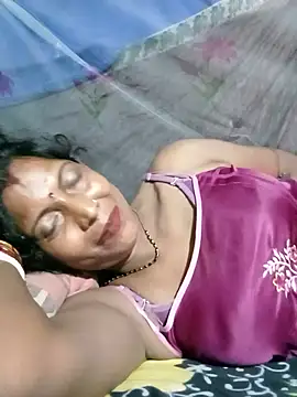 Snapshot of Savita992 chatting on July 12, 12:34 am Savita992 online show from July 12, 12:34 am