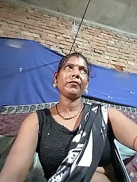 Snapshot of Savita992 chatting on July 19, 9:24 am Savita992 online show from July 19, 9:24 am