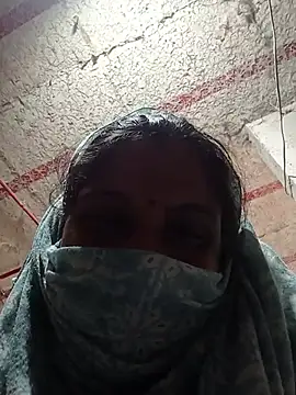 Snapshot of Savita992 chatting on August 6, 7:43 am Savita992 online show from August 6, 7:43 am