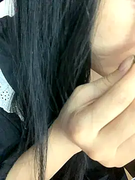 Snapshot of Linhtruong_ chatting on September 15, 4:12 am Linhtruong online show from September 15, 4:12 am