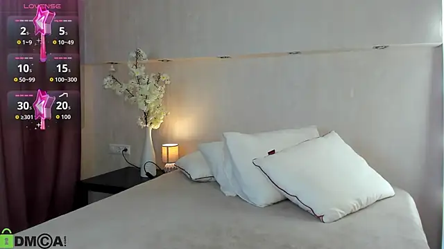 Snapshot of Adelina_Bliss chatting on June 6, 1:11 am Adelina Bliss online show from June 6, 1:11 am