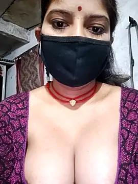 Snapshot of Daisygirl9 chatting on May 8, 10:59 pm Daisygirl9 online show from May 8, 10:59 pm