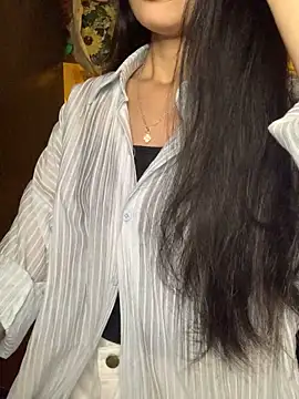 Snapshot of Nhinhi18 chatting on November 9, 1:53 pm Nhinhi18 online show from November 9, 1:53 pm