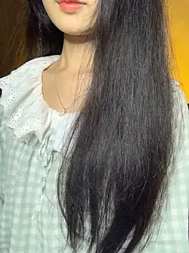 Snapshot of Nhinhi18 chatting on December 5, 2:36 pm Nhinhi18 online show from December 5, 2:36 pm