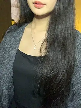 Snapshot of Nhinhi18 chatting on January 15, 2:32 pm Nhinhi18 online show from January 15, 2:32 pm