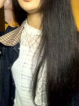 Snapshot of Nhinhi18 chatting on January 17, 4:11 pm Nhinhi18 online show from January 17, 4:11 pm