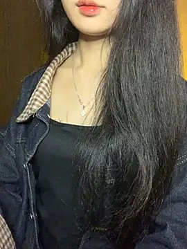 Snapshot of Nhinhi18 chatting on January 18, 4:11 pm Nhinhi18 online show from January 18, 4:11 pm