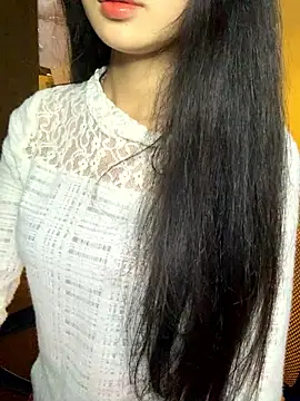 Snapshot of Nhinhi18 chatting on February 5, 4:00 pm Nhinhi18 online show from February 5, 4:00 pm