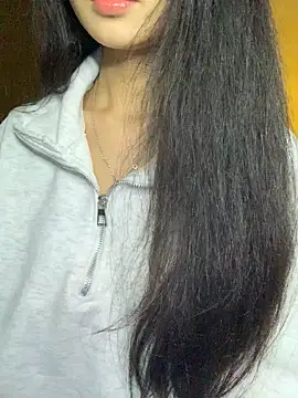 Snapshot of Nhinhi18 chatting on February 11, 5:29 pm Nhinhi18 online show from February 11, 5:29 pm