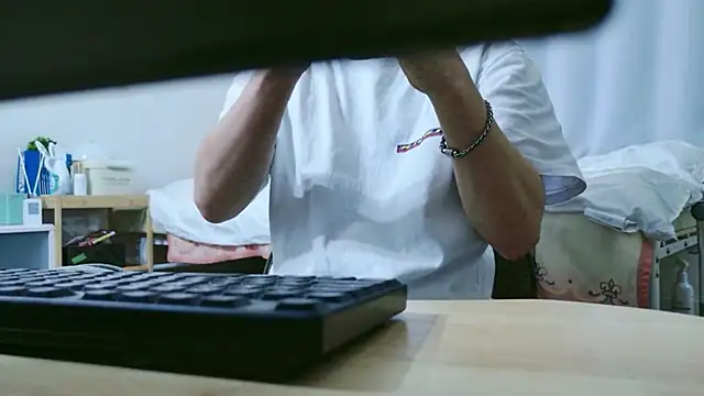 C-4bomb online show from March 11, 1:11 am