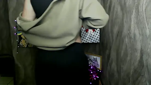 Linda S  online show from November 22, 1:54 pm