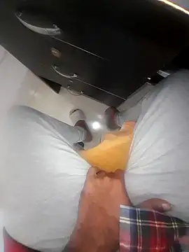 Snapshot of hackyourpussy@xh chatting on December 2, 3:01 am hackyourpussyxh online show from December 2, 3:01 am