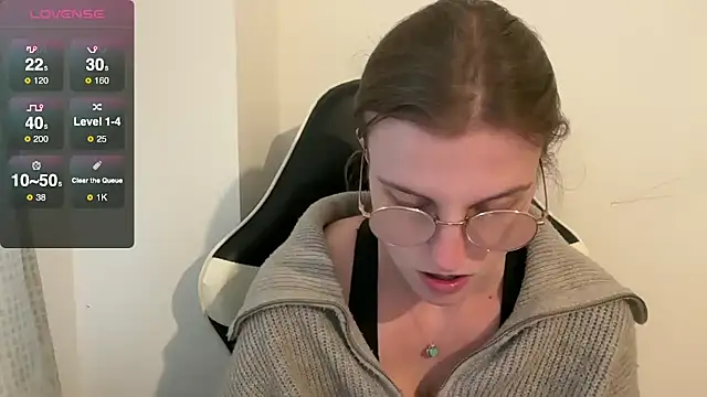 BustyKellyXXX online show from November 26, 3:35 pm