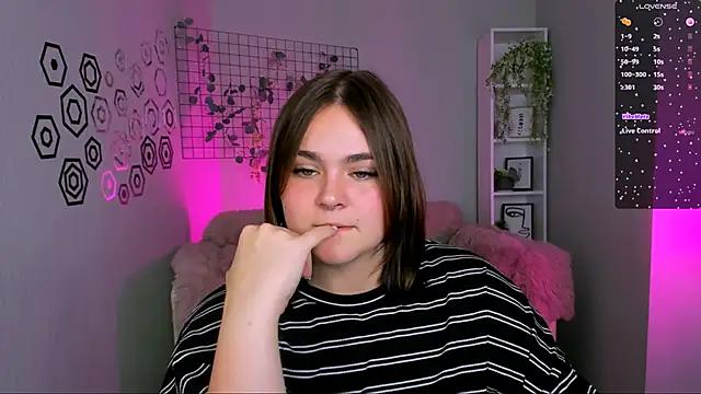 Snapshot of lorraine_carter chatting on October 6, 7:22 pm lorraine carter online show from October 6, 7:22 pm