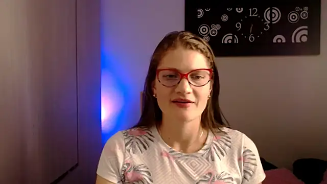 Camila-ventura online show from April 8, 11:59 pm