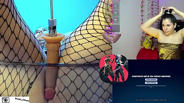 Snapshot of demi_chan chatting on May 9, 9:25 am demi chan online show from May 9, 9:25 am