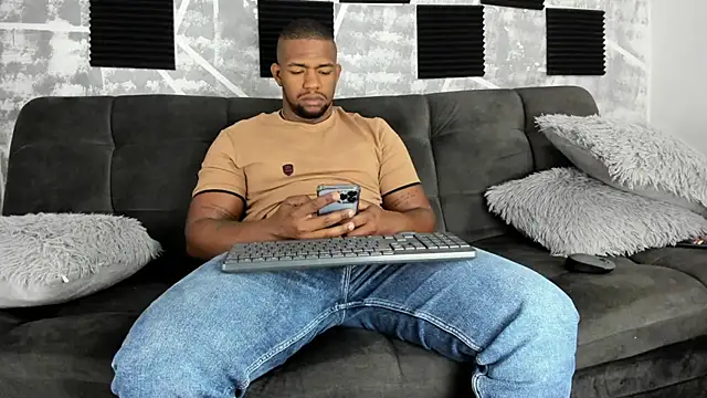 Snapshot of big_blackmen19 chatting on July 7, 12:53 pm big blackmen19 online show from July 7, 12:53 pm
