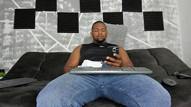Snapshot of big_blackmen19 chatting on July 15, 12:54 pm big blackmen19 online show from July 15, 12:54 pm