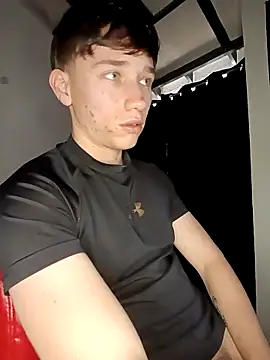 Snapshot of Logan_sixxer chatting on September 14, 7:24 pm Logan sixxer online show from September 14, 7:24 pm