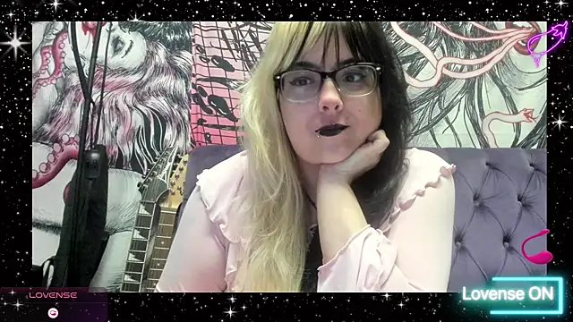 Snapshot of LunaCosmos chatting on April 8, 2:06 pm LunaCosmos online show from April 8, 2:06 pm