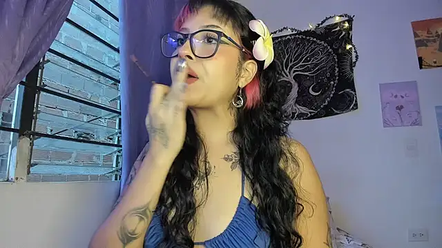 Sweet mim  online show from December 18, 10:49 pm