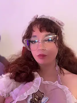 Snapshot of Sharon_Black chatting on June 4, 10:10 am Sharon Black online show from June 4, 10:10 am