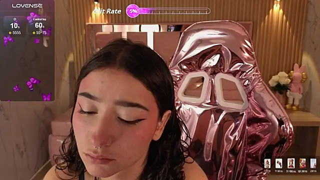 venuss09 s online show from April 30, 1:06 pm