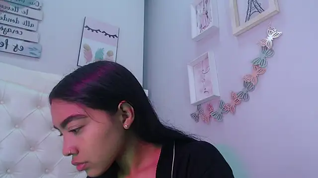 Snapshot of pocahontamoon chatting on September 26, 1:26 pm pocahontamoon online show from September 26, 1:26 pm