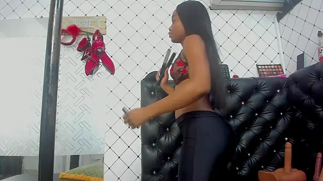 EMMA SANTANA online show from October 19, 2:18 pm