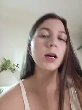 Snapshot of Arianna_Moss chatting on June 10, 11:24 pm Arianna Moss online show from June 10, 11:24 pm